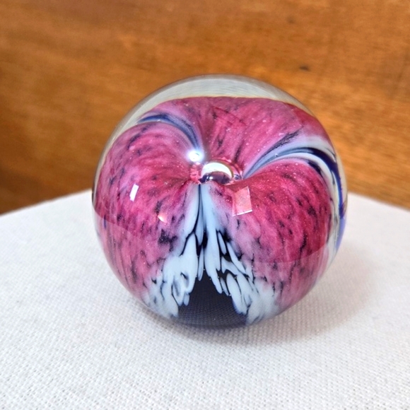 PAPERWEIGHT GLASS EYE STUDIO 1996 LILY GLASS ART - Picture 3 of 5